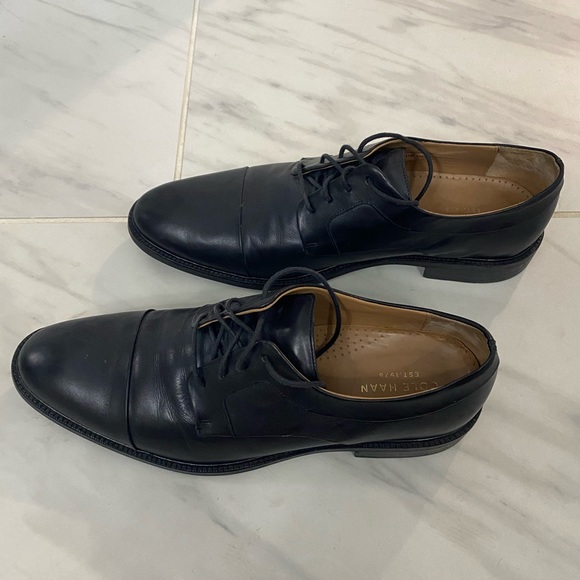 Men’s Cole Haan Modern Essentials Cap Toe Oxfords - Picture 2 of 4